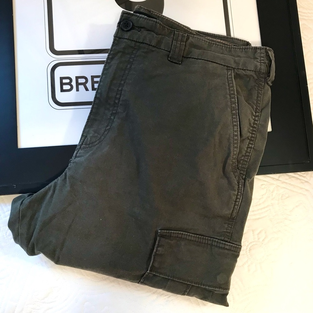 Banana Republic Lived in Slim Straight Cargo Pants Green Trees 34 x 32